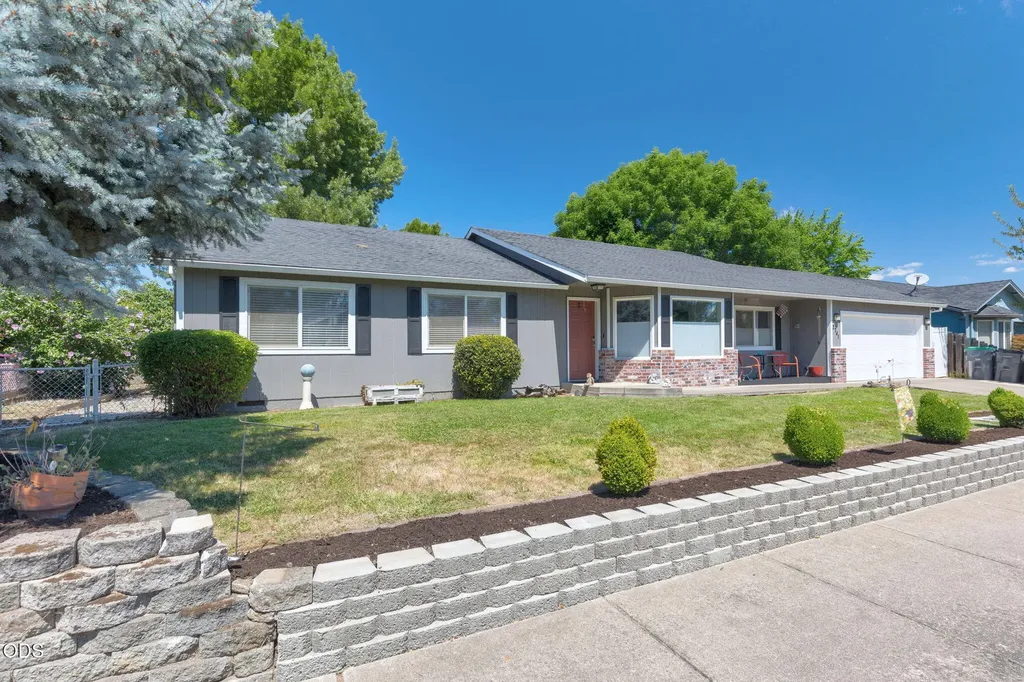 2741 Brae Drive Medford OR 97501