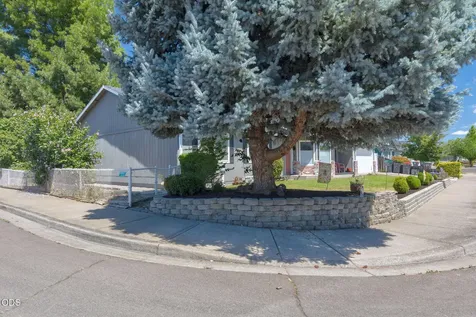 2741 Brae Drive Medford OR 97501