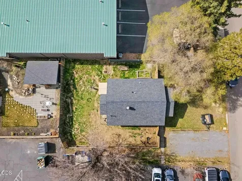 225 SE Vine Lane Bend OR 97702