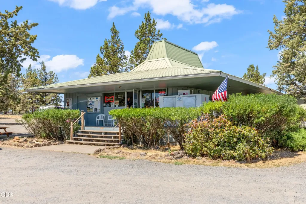 8241 SW Jordan Road Culver OR 97734