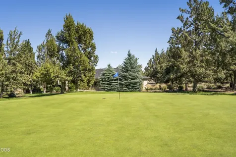2390 Osprey Drive Redmond OR 97756