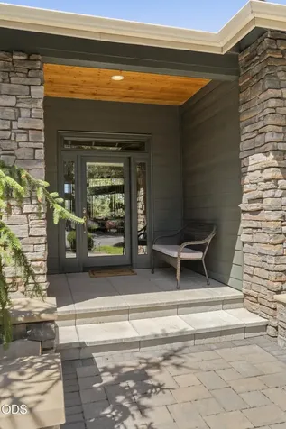 2390 Osprey Drive Redmond OR 97756