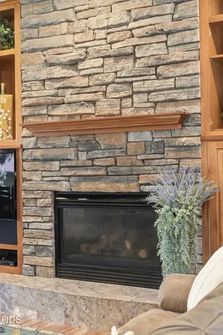 2390 Osprey Drive Redmond OR 97756