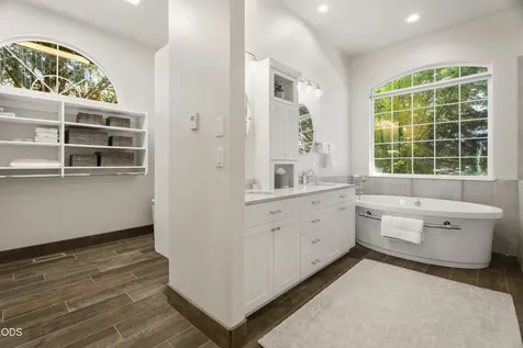 2390 Osprey Drive Redmond OR 97756