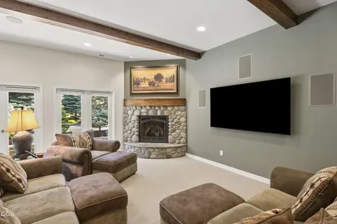 2390 Osprey Drive Redmond OR 97756