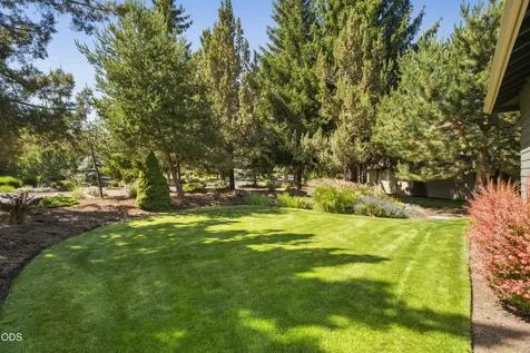 2390 Osprey Drive Redmond OR 97756