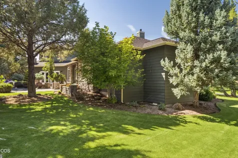 2390 Osprey Drive Redmond OR 97756