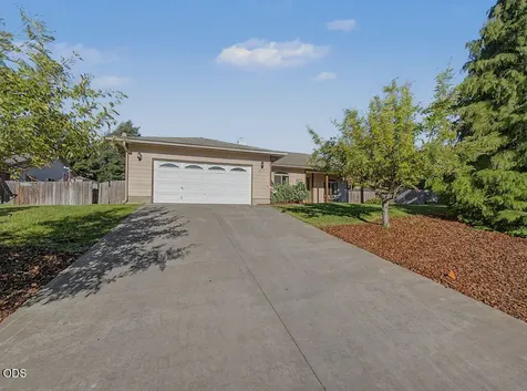 2611 Chantal Avenue Klamath Falls OR 97601