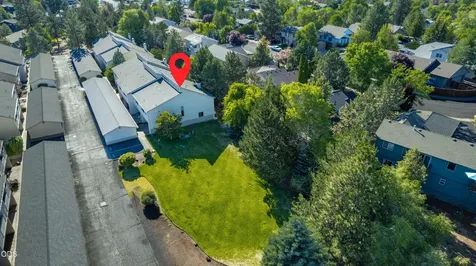1050 NE Butler Market Road Bend OR 97701