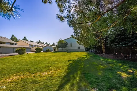 1050 NE Butler Market Road Bend OR 97701