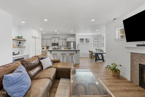 60865 SE Sweet Pea Drive Bend OR 97702