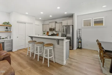 60865 SE Sweet Pea Drive Bend OR 97702