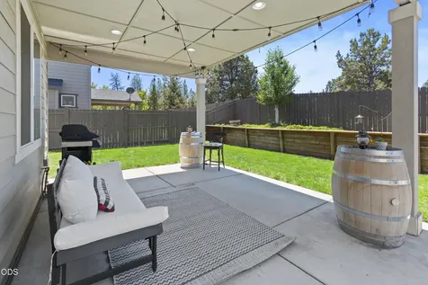 60865 SE Sweet Pea Drive Bend OR 97702