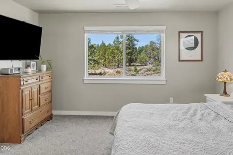 60865 SE Sweet Pea Drive Bend OR 97702