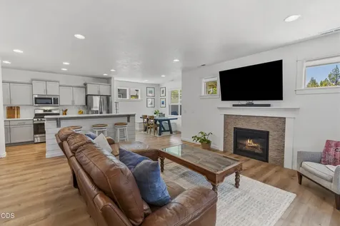 60865 SE Sweet Pea Drive Bend OR 97702