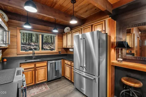 13737 Speedwell Black Butte Ranch OR 97759