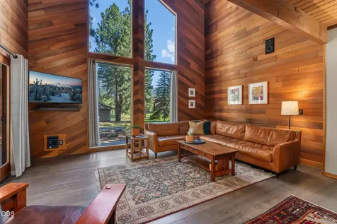 13737 Speedwell Black Butte Ranch OR 97759