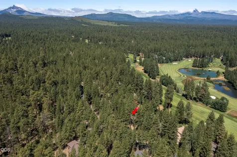 13737 Speedwell Black Butte Ranch OR 97759