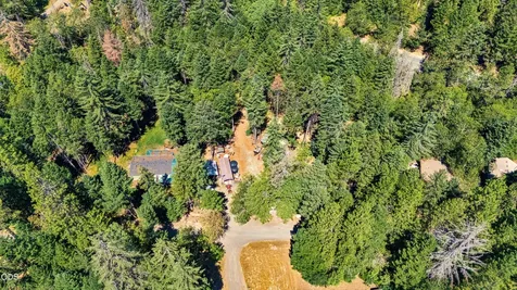 127 Wildpark Lane Selma OR 97538