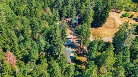 127 Wildpark Lane Selma OR 97538