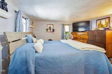 127 Wildpark Lane Selma OR 97538