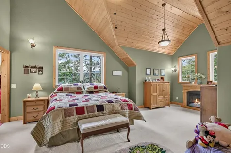 4567 Old Highway 99 S Ashland OR 97520