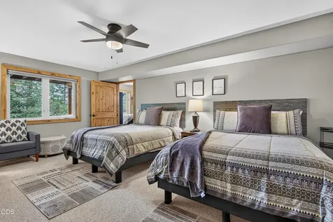 4567 Old Highway 99 S Ashland OR 97520