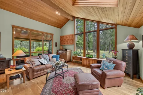 26359 SW Tamarack Lane Camp Sherman OR 97730
