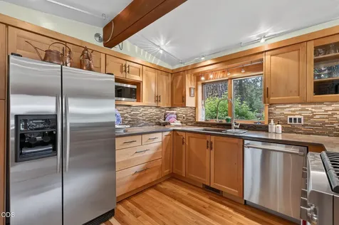 26359 SW Tamarack Lane Camp Sherman OR 97730
