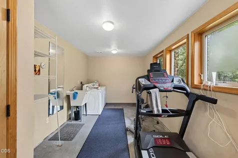 26359 SW Tamarack Lane Camp Sherman OR 97730