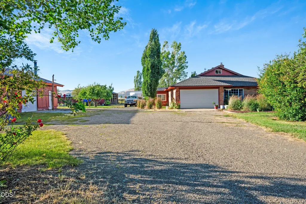 8230 Hill Road Klamath Falls OR 97603