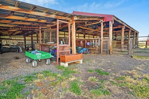 8230 Hill Road Klamath Falls OR 97603