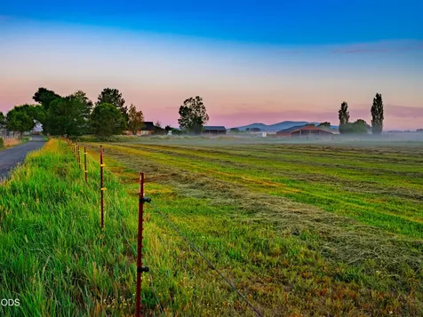 8230 Hill Road Klamath Falls OR 97603