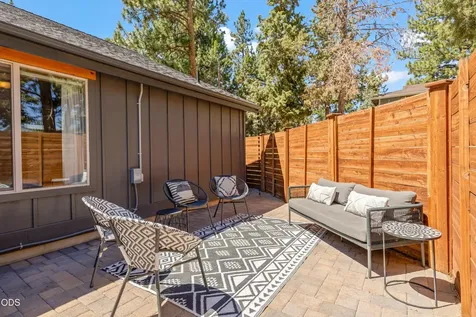 20218 Archie Briggs Road Bend OR 97703