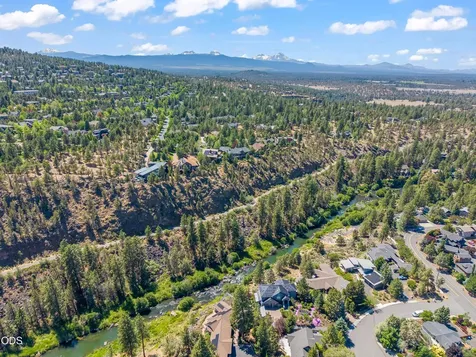 20218 Archie Briggs Road Bend OR 97703