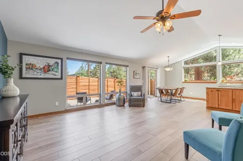 20218 Archie Briggs Road Bend OR 97703