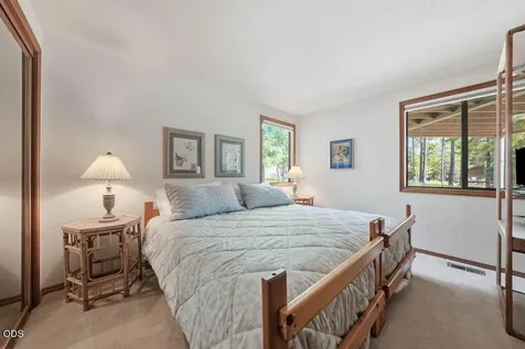57715 Poplar Loop Sunriver OR 97707