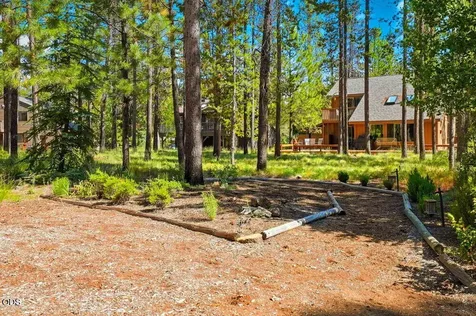 57715 Poplar Loop Sunriver OR 97707