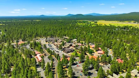 57715 Poplar Loop Sunriver OR 97707
