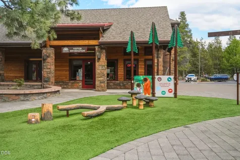 57715 Poplar Loop Sunriver OR 97707