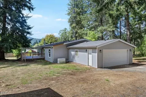 261 Old Booth Lane Glendale OR 97442