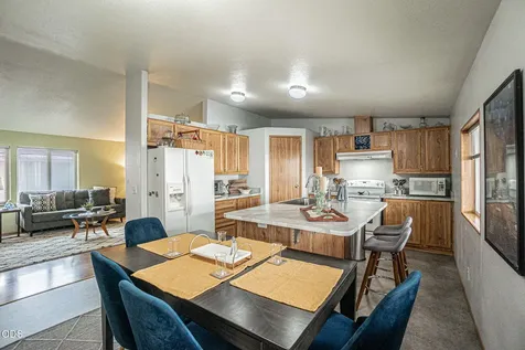 1570 S Peach Medford OR 97501