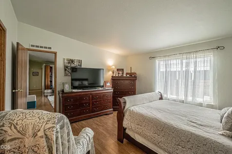 1570 S Peach Medford OR 97501