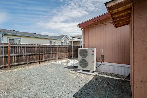 1570 S Peach Medford OR 97501