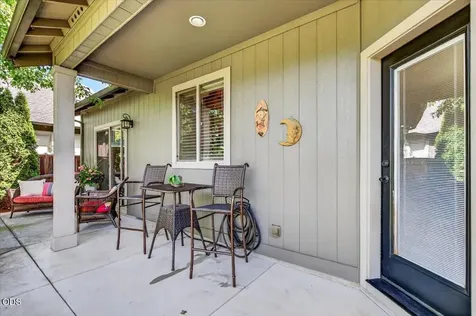 503 Antilles Lane Medford OR 97501