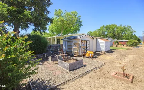 2600 Stearns Way Medford OR 97501