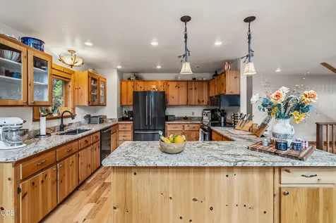 7608 Skycrest Drive Klamath Falls OR 97601
