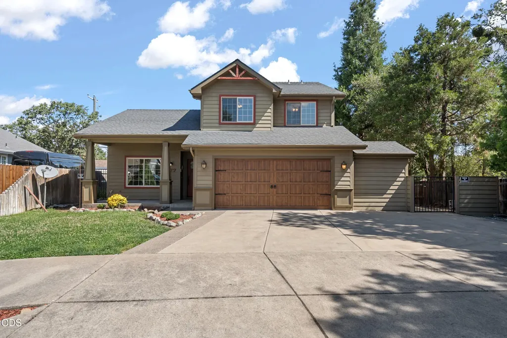 677 Cedar Wood Drive Eagle Point OR 97524