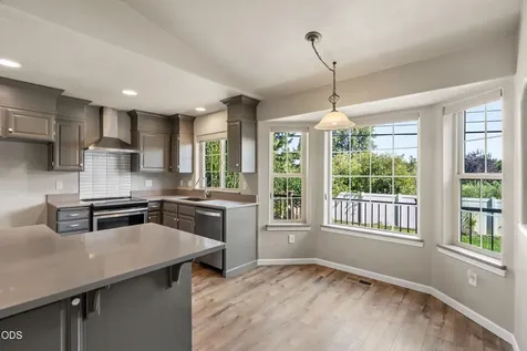 677 Cedar Wood Drive Eagle Point OR 97524