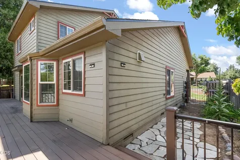 677 Cedar Wood Drive Eagle Point OR 97524